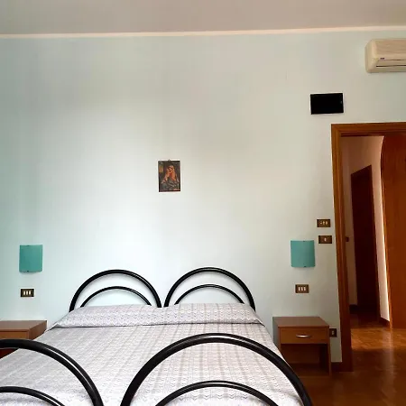 Dimora Alla Stazione Semesterbostad *